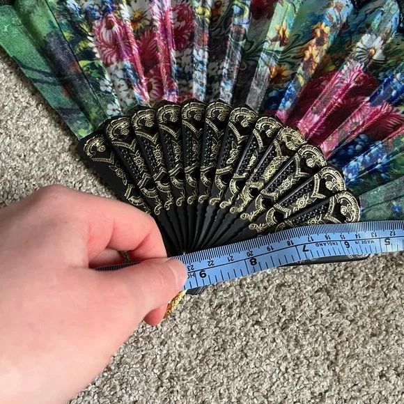 Hand Fan - Picture 2 of 2
